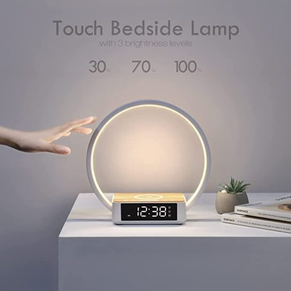 "Nowoczesna Sypialnia: Lampka Nocna 5 w 1 z Technologią Qi"